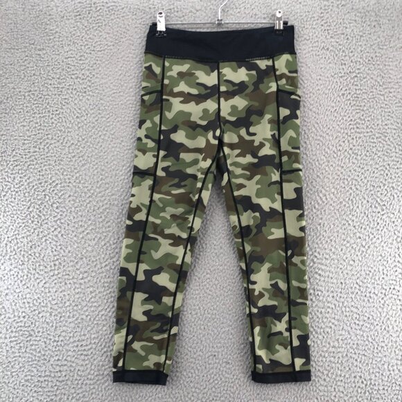 Constantly Varied Gear Leggings Extra Small Green Gray Camo Reversible Capri CVG - Picture 1 of 12